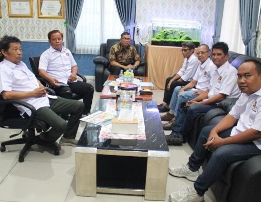 PWI Kota Tangerang Serahkan SK ke Kesbangpol, Wawan Fauzi: Peran Media Bisa Berdampak Besar hingga Fatal